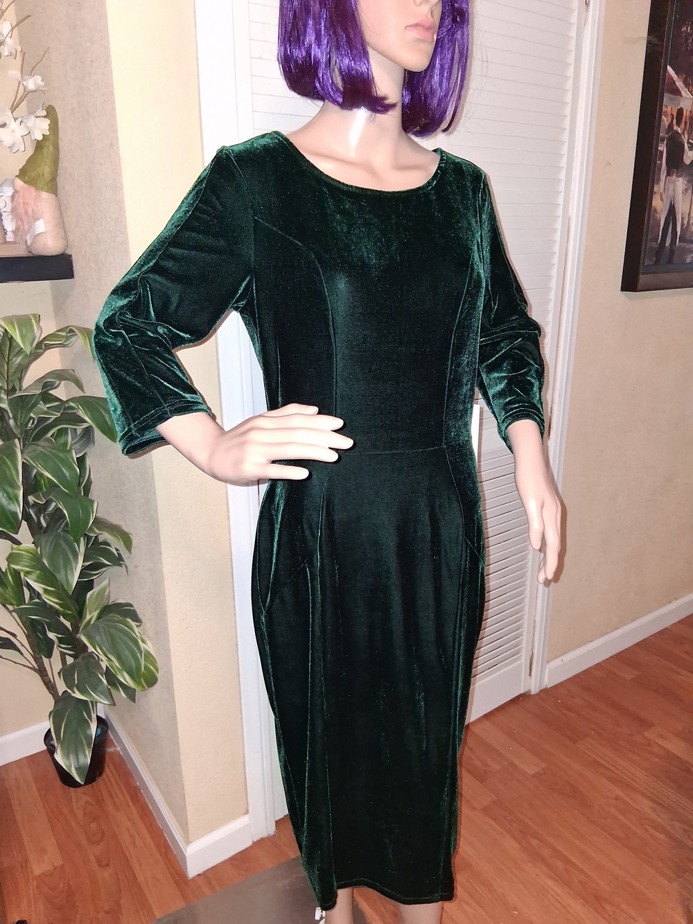 NWT Unique Vintage Emerald Green Velvet Midi Dress - Size L (10-12)